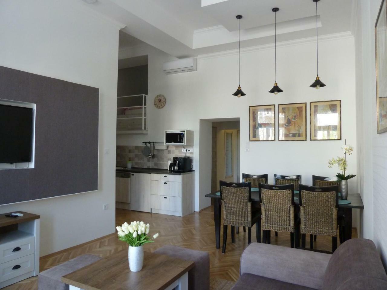 Kossuth Apartmanok Debrecen Dış mekan fotoğraf